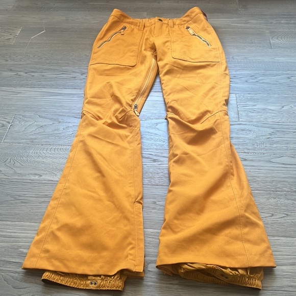 🔥Burton🔥 | Mustard yellow bell bottom snowboarding ski winter pants - Picture 2 of 16